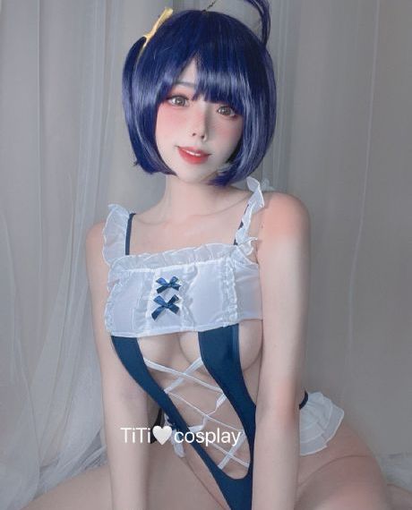 寂寞少妇一边看A片一边自慰_剧情片电影在线看